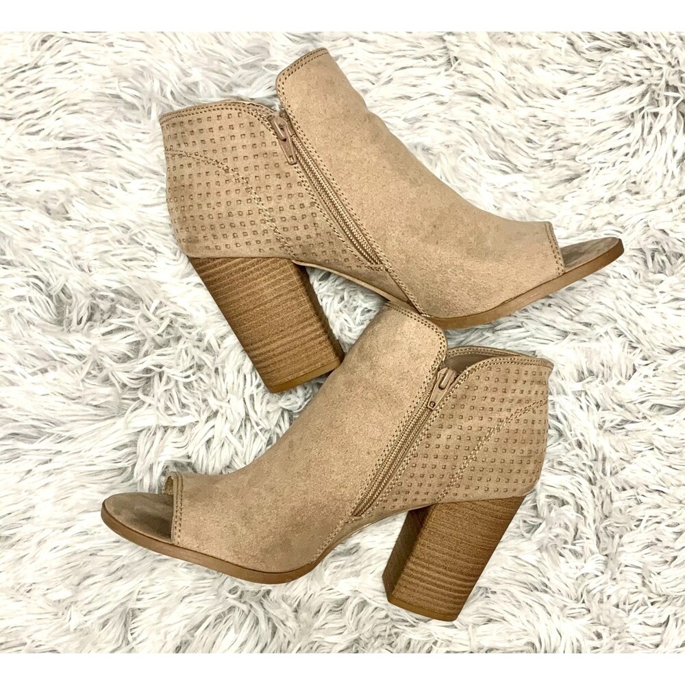 Universal Thread Peep Toe Heel Booties in Tan Collie Size 11 - Picture 2 of 8